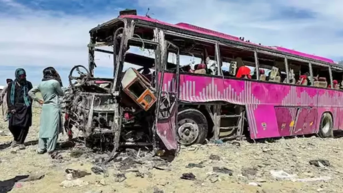 বেলুচিস্তানে ভয়াবহ বোমা বিস্ফোরণে নিহত ১০, আহত ৩২