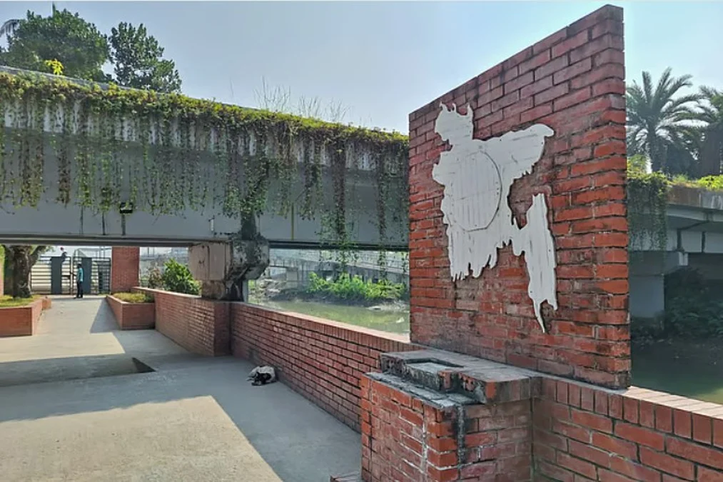 ভাঙচুরের পর দেড় বছরেও সংস্কার হয়নি বরিশালের সবচেয়ে বড় বধ্যভূমি