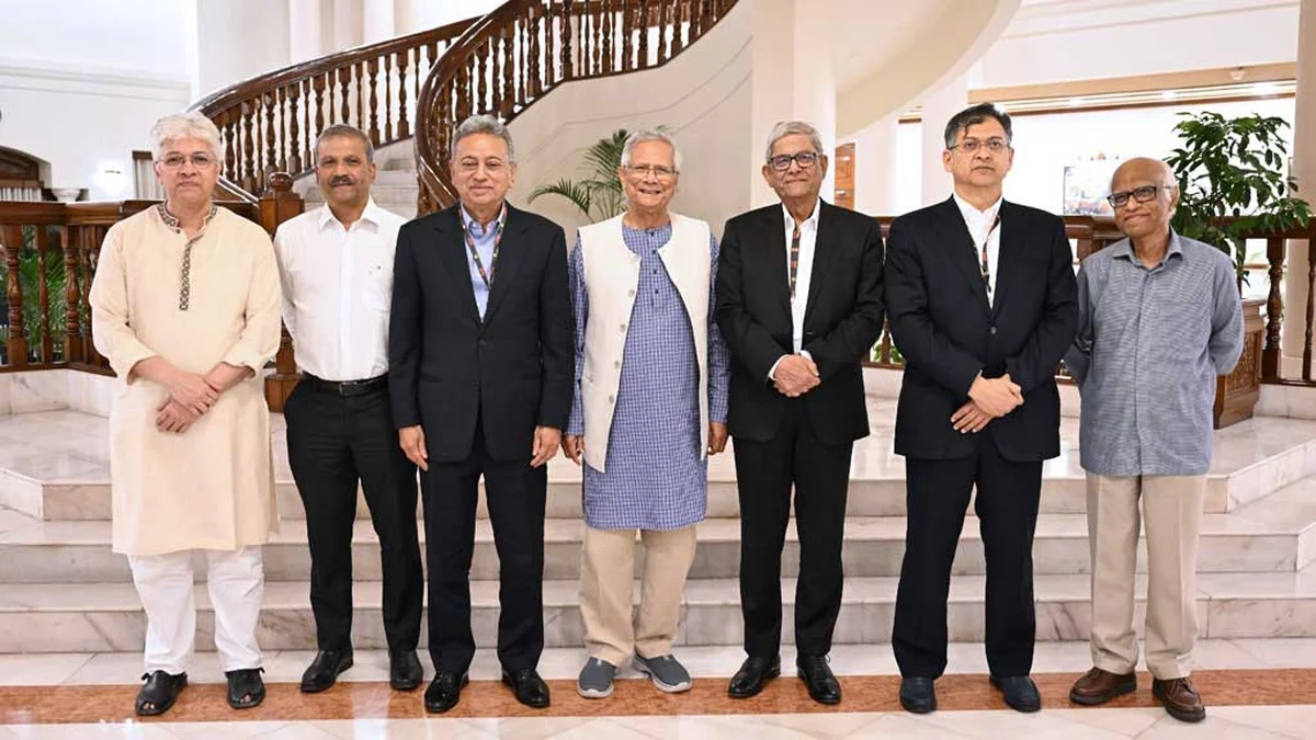 বিএনপি-জামায়াতের চোখে বিতর্কিত উপদেষ্টা কারা?