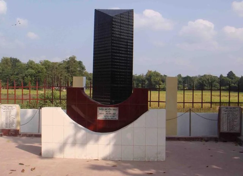 ফটিকছড়িতে হানাদার বাহিনীর বর্বরতা