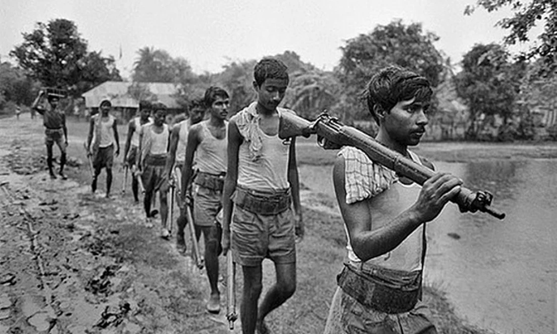 পালাতে থাকে পাকিস্তানি হানাদার বাহিনী, কূটনৈতিক চাপ ও আন্তর্জাতিক উত্তেজনায় উত্তাল এক দিন