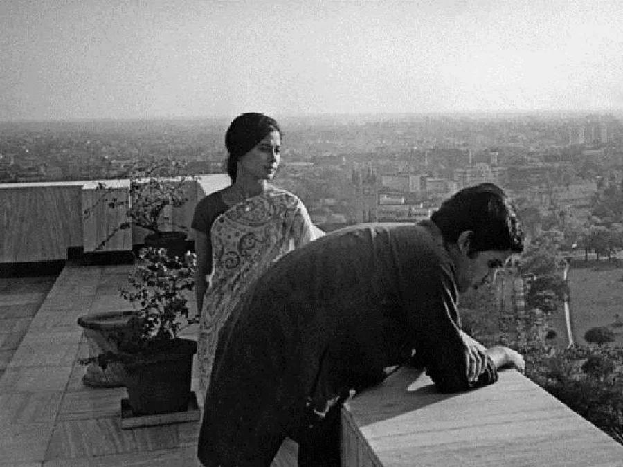 যেখানে অভিনয় অনুভব হয়ে ওঠে