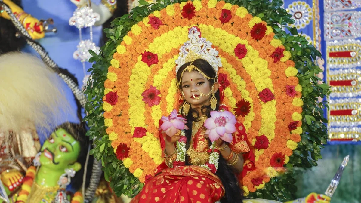 ঢাকার রামকৃষ্ণ মিশনে মহাঅষ্টমীতে কুমারী পূজা উদযাপিত