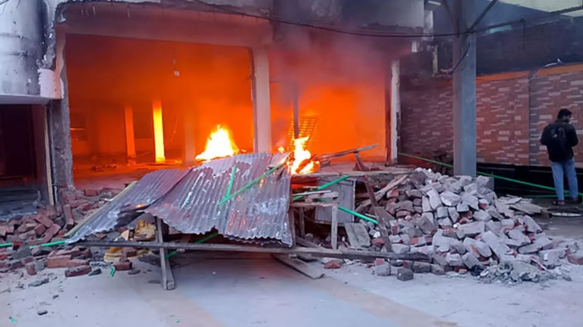 লক্ষ্মীপুরে আওয়ামী লীগ নেতার বাড়িতে ফের অগ্নিসংযোগ