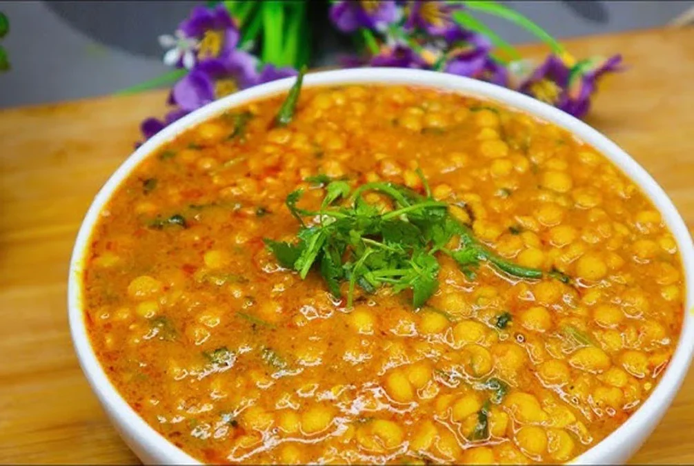 ডাল খাওয়ার পর পেট ফাঁপা হলে কী করবেন?