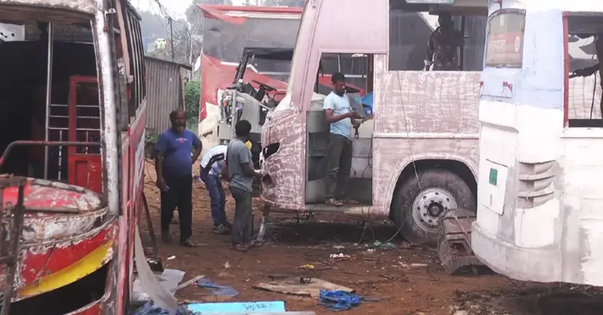 সড়কে দুর্ঘটনার আশঙ্কা তীব্র করছে প্রায় ২৯ হাজার মেয়াদোত্তীর্ণ যানবাহন