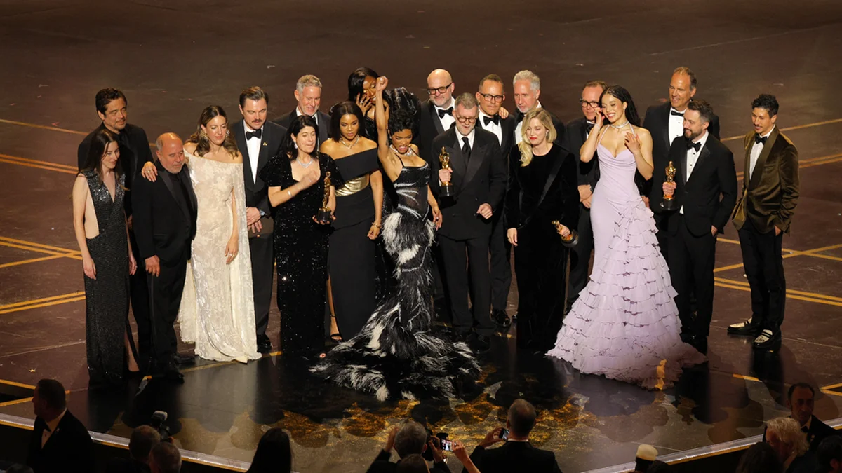 রাজনীতির অন্ধকারে মানবিক প্রতিবাদের রূপক হয়ে উঠল যে সিনেমা