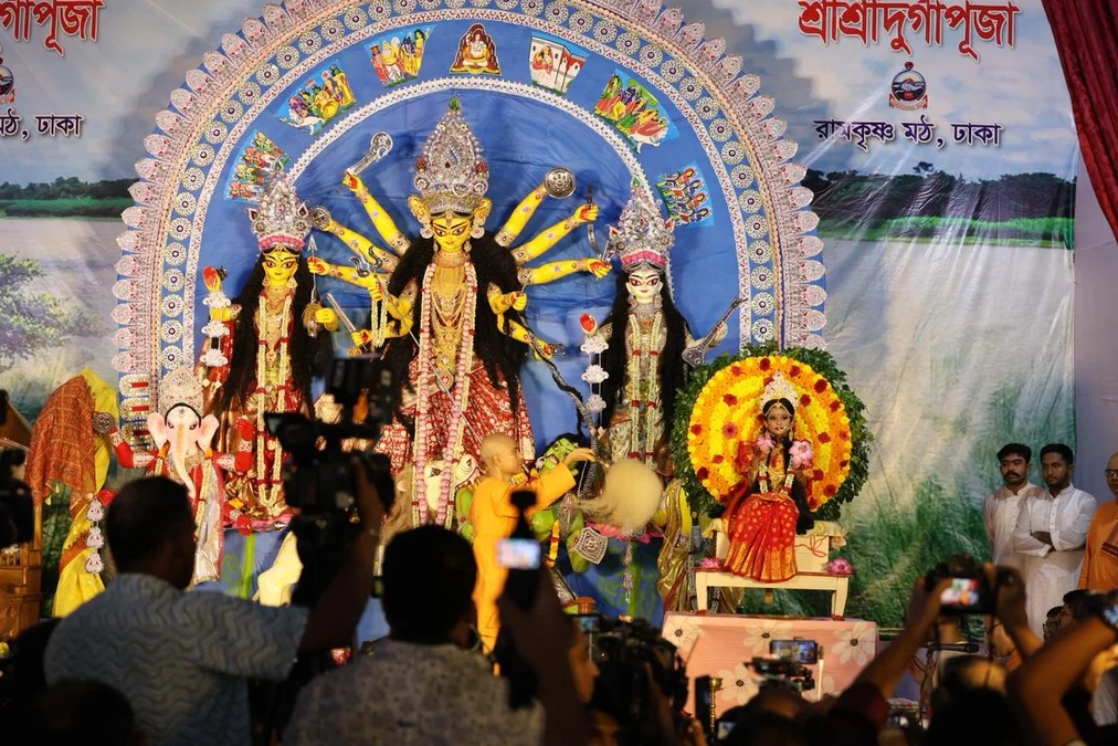 দেবীর বিদায় ঘণ্টা, পূজার ষোলোকলা পূর্ণতার দিন