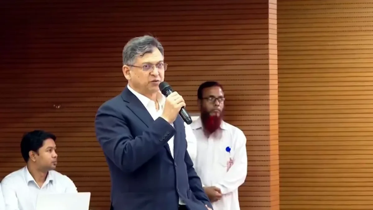 “প্রতিরক্ষা বাহিনীর ভারসাম্য নষ্ট হওয়া আমরা চাই না”: সালাহউদ্দিন