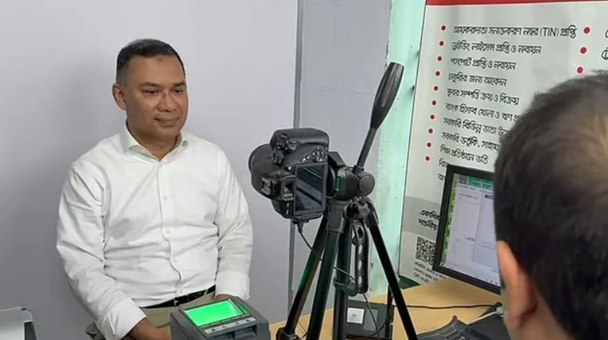 আইনের নজিরবিহীন ব্যতিক্রম ঘটিয়ে ভোটার হওয়ার আনুষ্ঠানিকতা সারলেন তারেক রহমান