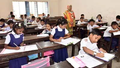 সরকারি প্রাথমিক-মাধ্যমিক বিদ্যালয়ে শিক্ষক সংকটে পরীক্ষার হলে বিশৃঙ্খলা