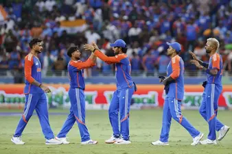 পাত্তাই পেল না পাকিস্তান, দাপুটে জয় ভারতের