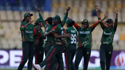 দুর্দান্ত শুরুর দিনে পাকিস্তানকে উড়িয়ে দিল বাংলাদেশ নারী দল