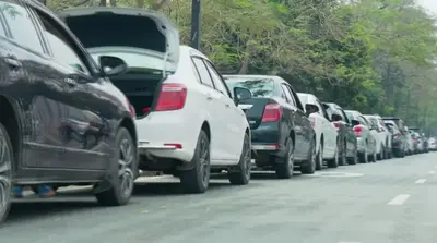 উৎপাদন থাকা সত্ত্বেও কেন দীর্ঘ লাইন ও ভোগান্তি?