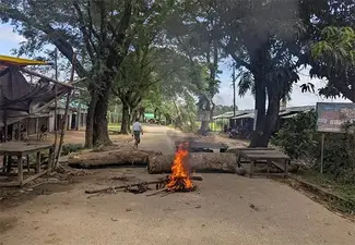 তিন পার্বত্য জেলায় অনির্দিষ্টকালের সড়ক অবরোধ