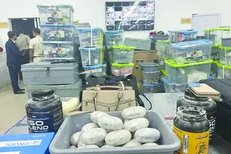 বাংলাদেশের ট্রানজিট রুটে পাচার অব্যাহত, আড়াল থেকে কলকাঠি নাড়ছে রাঘববোয়ালরা