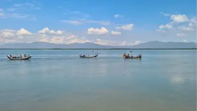 সেন্টমার্টিন উপকূলে পাঁচ ট্রলারসহ ৩০ বাংলাদেশি জেলে অপহরণ