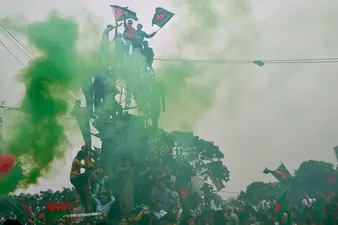অন্তর্বর্তীকালীন ইউনূস সরকারের ব্যর্থতাঃ অর্থনীতি, আইনশৃঙ্খলা ও মানবাধিকার সংকটে বাংলাদেশ