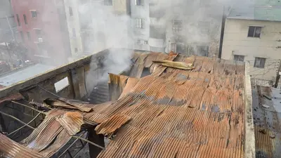 ছাদের দরজায় তালা, রাসায়নিকের ধোঁয়ায় অজ্ঞান হয়ে পুড়ে অঙ্গার শ্রমিকরা