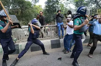 তিন দফা দাবিতে অনির্দিষ্টকালের জন্য কর্মবিরতি চলমান
